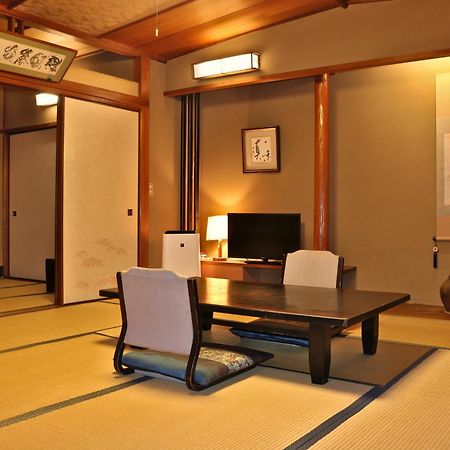 Tsutaya Ryokan Toyooka  Exteriör bild