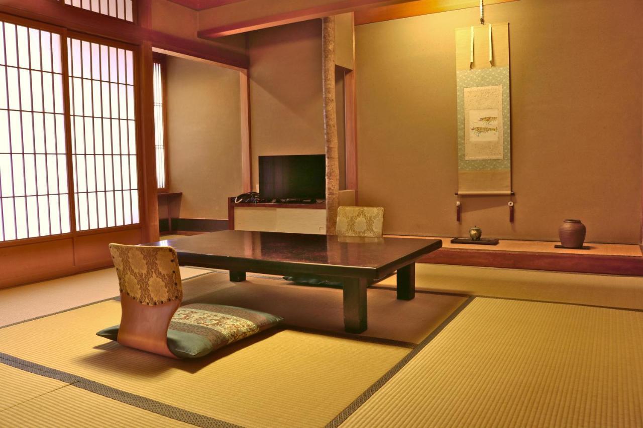 Tsutaya Ryokan Toyooka  Exteriör bild