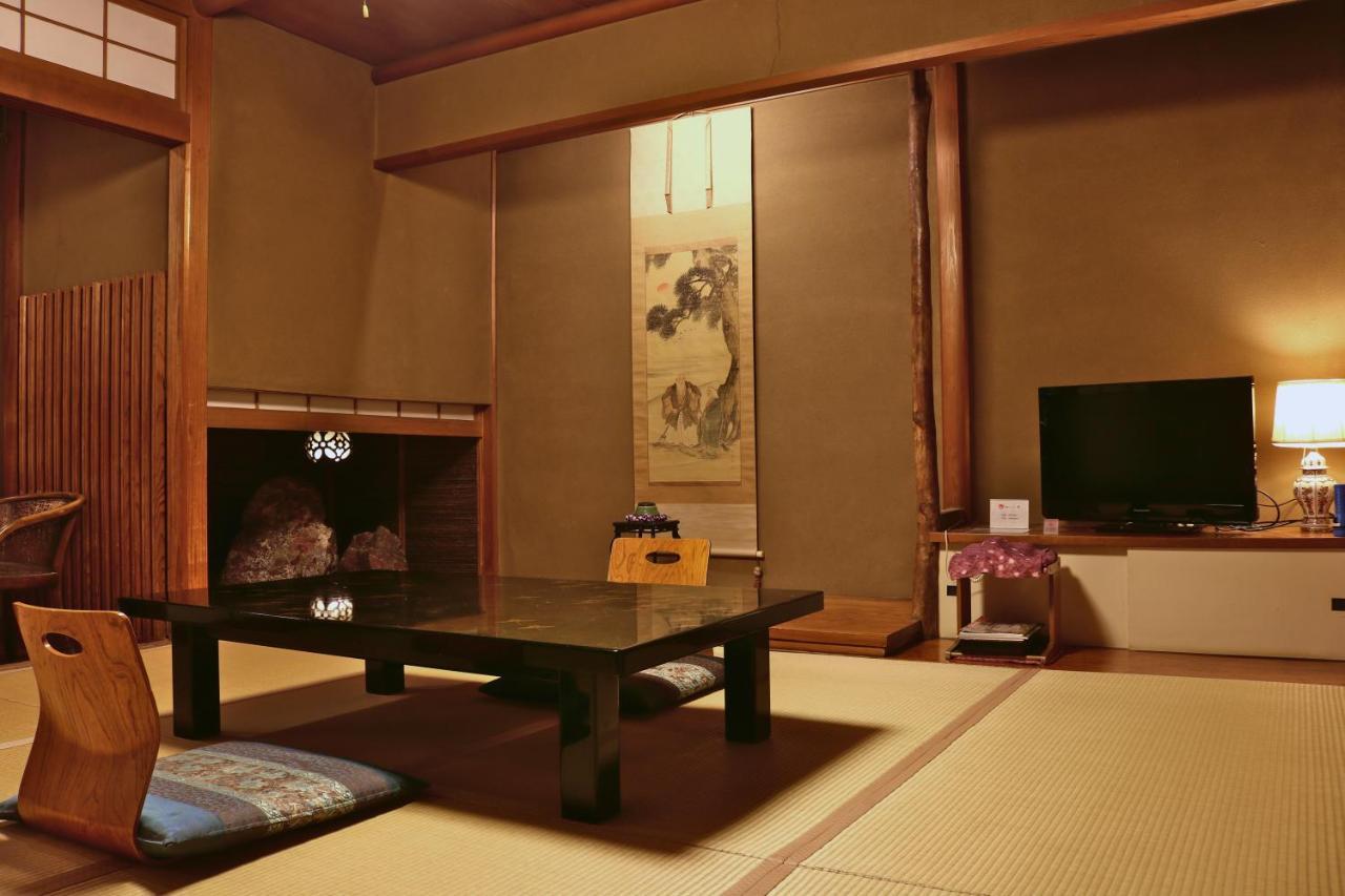 Tsutaya Ryokan Toyooka  Exteriör bild