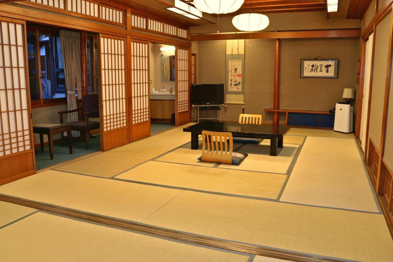 Tsutaya Ryokan Toyooka  Exteriör bild