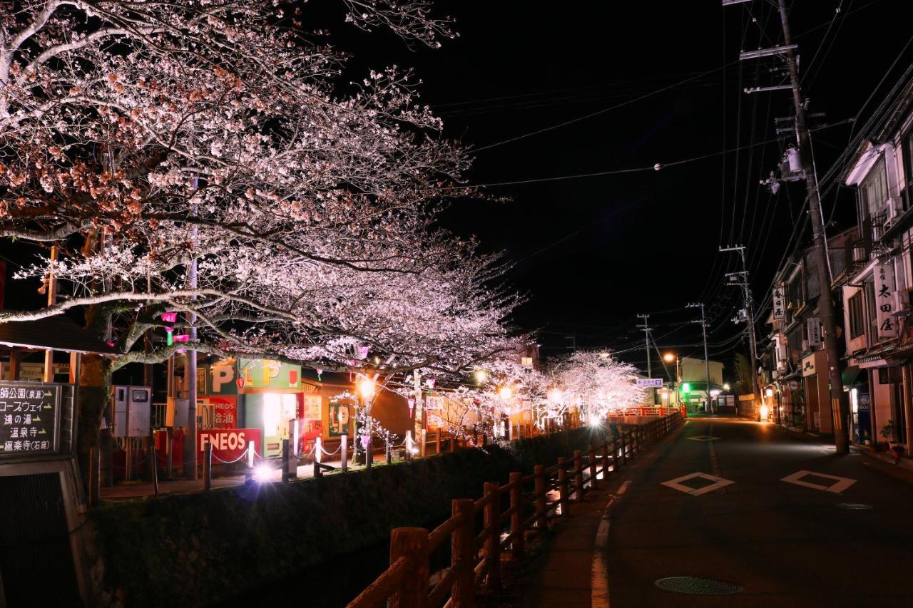 Tsutaya Ryokan Toyooka  Exteriör bild